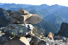 85b10300-林敏郎2018-10-14-玉山南峰.東小南山040